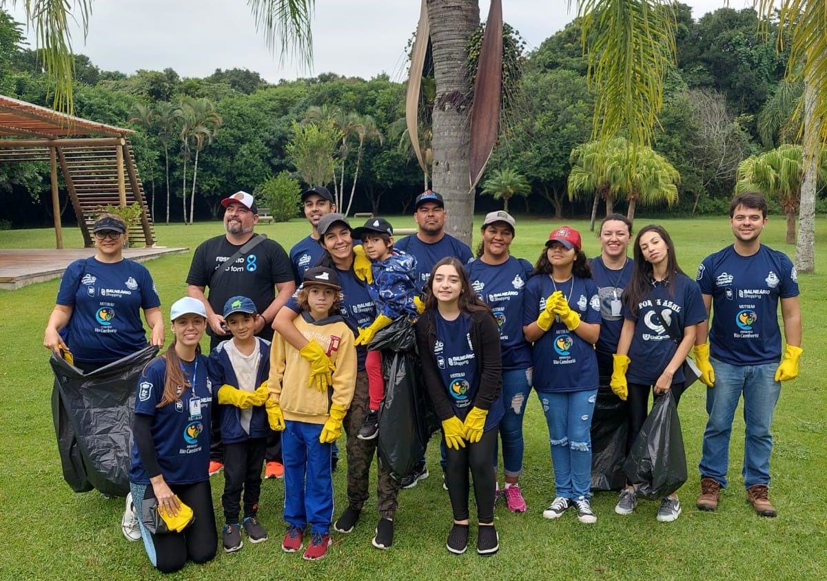 Mutir O De Limpeza Do Rio Cambori Movimenta Institui Es E Volunt Rios