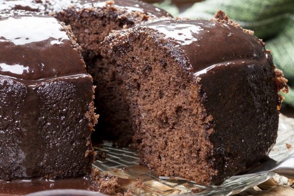 Bolo de Chocolate na Air Fryer Fofinho e Fácil de Fazer